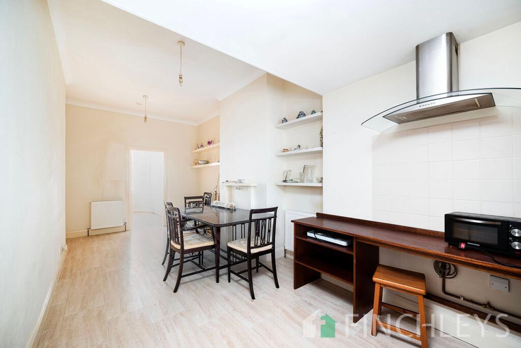 Apartment in London, High Barnet - View 4