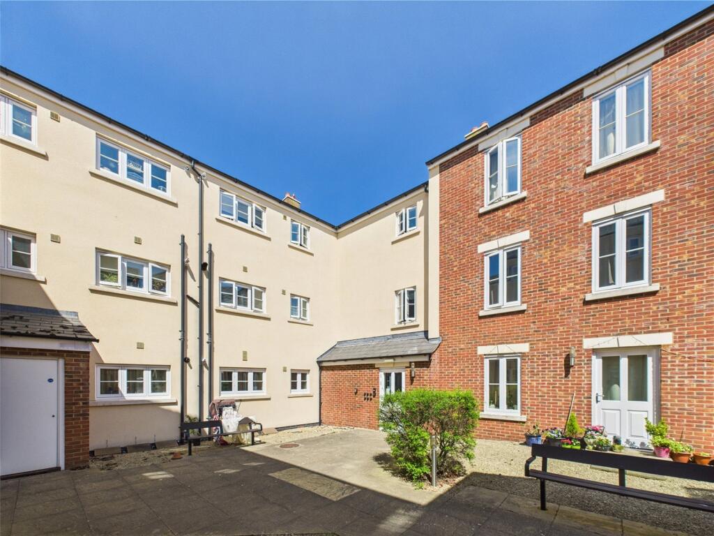 Main image of property: Oxford Terrace, Gloucester, Gloucestershire, GL1
