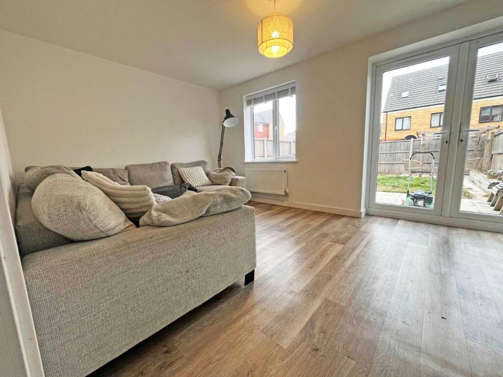Stockwood Close, Hampton Gardens, Peterborough photo 3