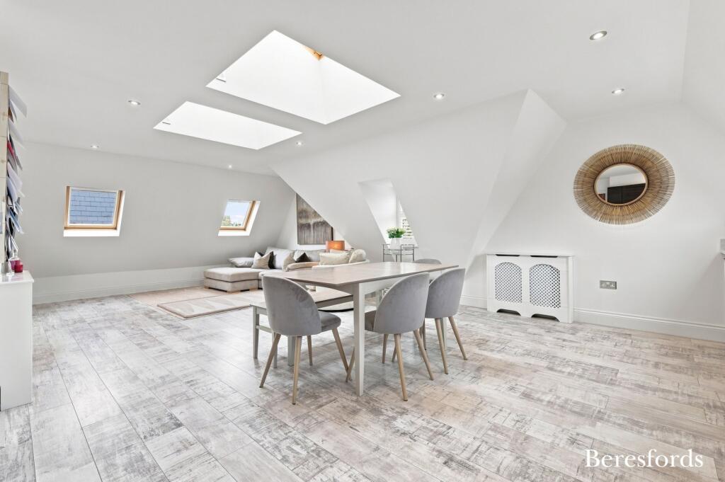Apartment in Brentwood, Essex - View 5