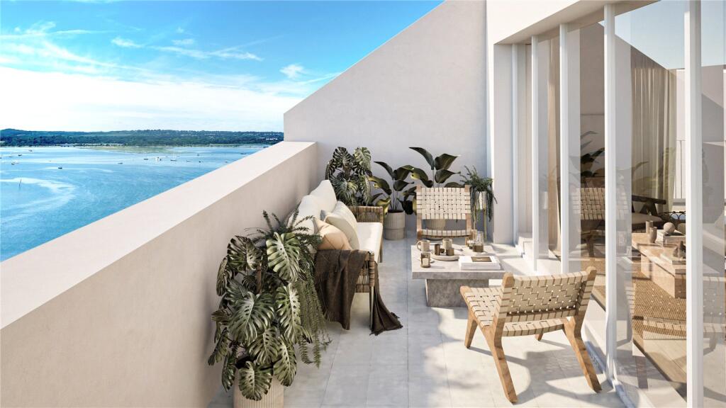 E803 The Waterfront, West Quay Marina, Poole, Dorset, BH15