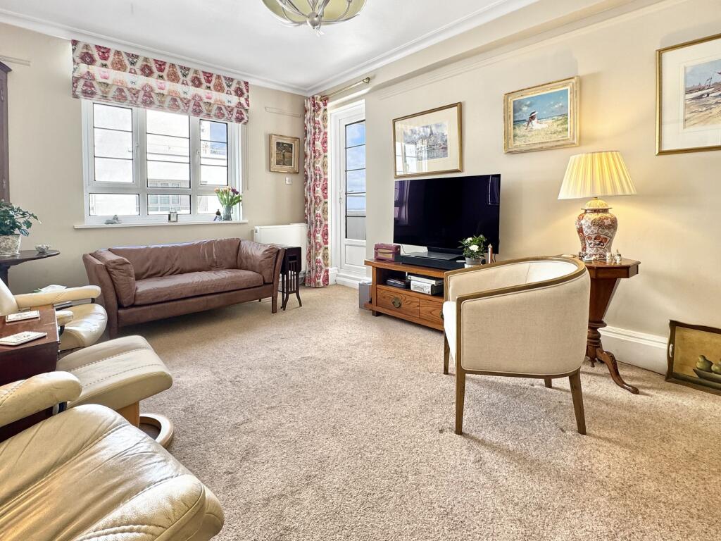 Apartment in Cowes, Isle of Wight - View 2
