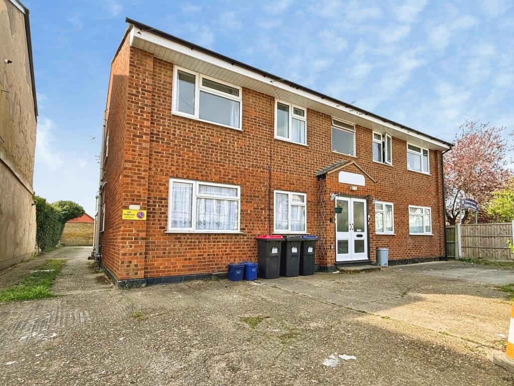 Main image of property: Gainsborough Drive, Westcliff-on-Sea, Essex