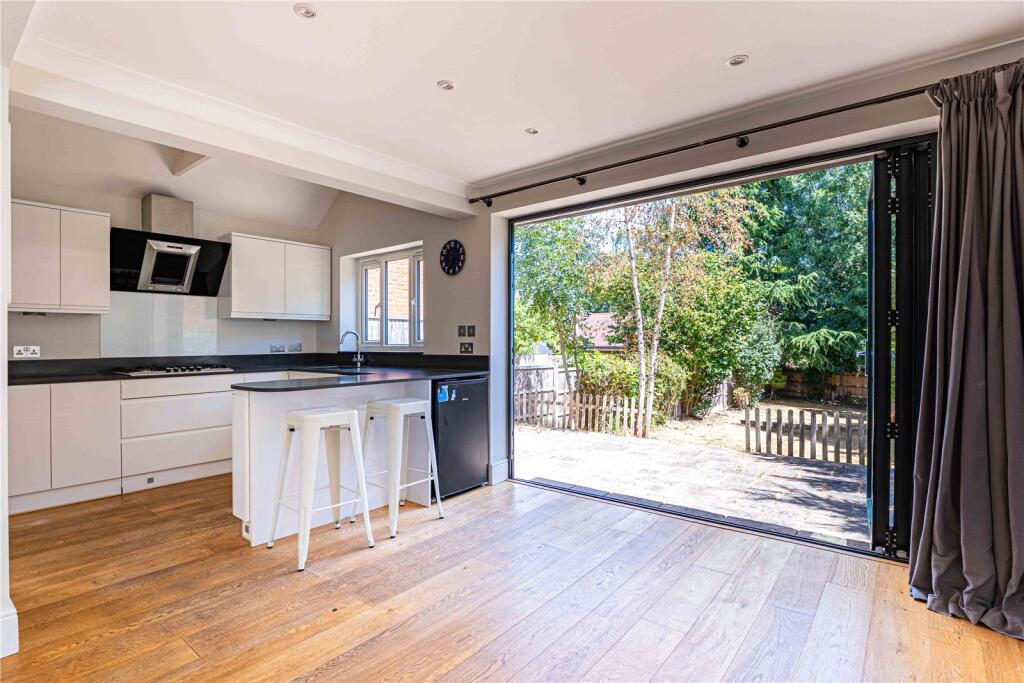 House in Watford - View 3