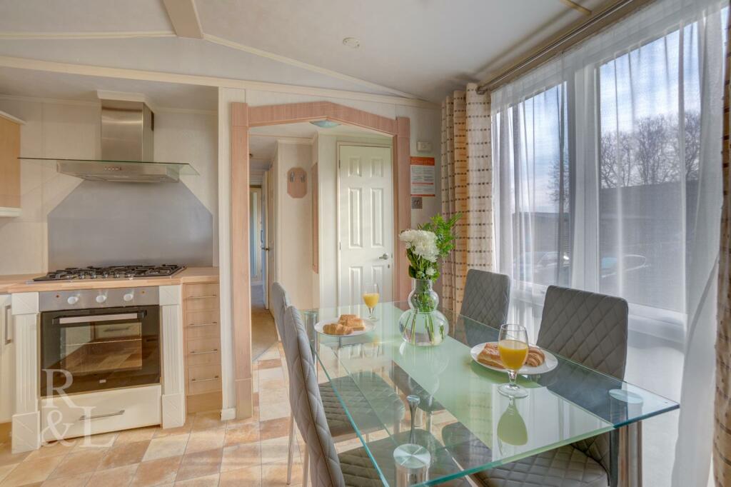 Swainswood Luxury Lodges, Park Road, Overseal, Swadlincote photo 4