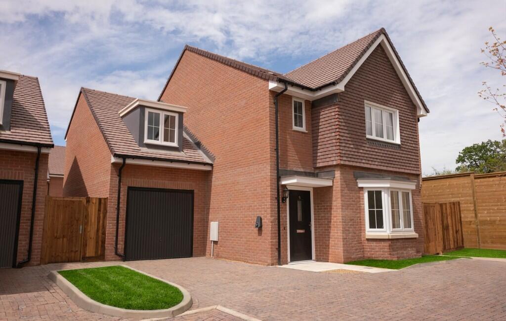Main image of property: Walkern Road,
Watton At Stone,
Hertfordshire,
SG143RQ