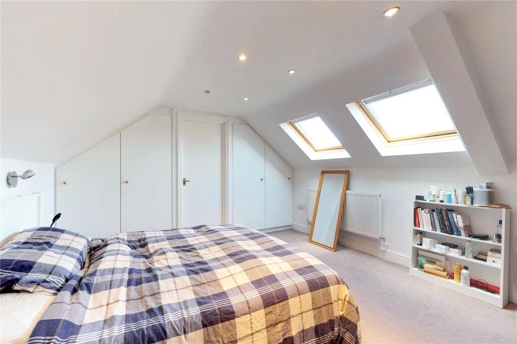 Apartment in London - View 5