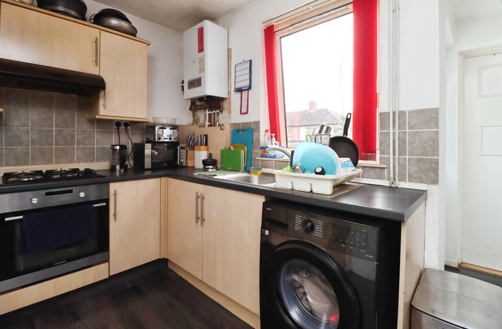 House in Kettering, Avondale - View 5