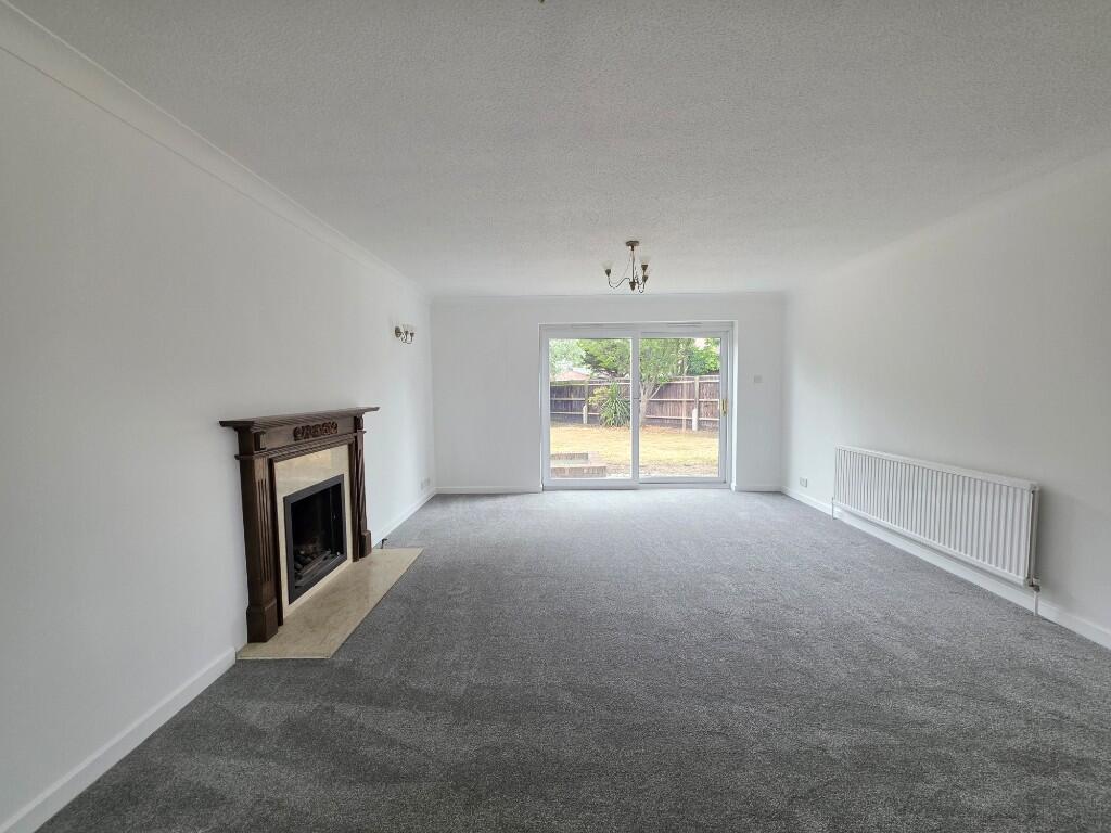 Bouvel Drive, Burnham-On-Crouch, Essex photo 4