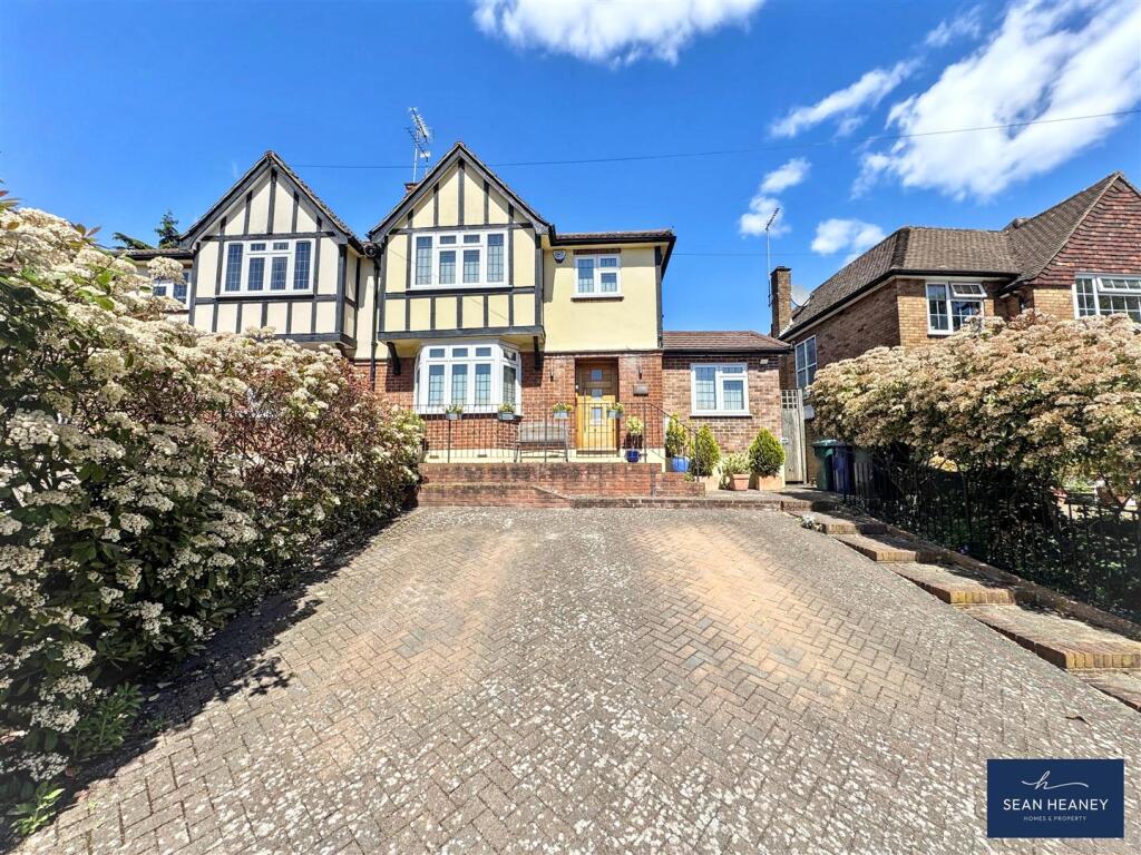 Main image of property: Richmond Road, New Barnet