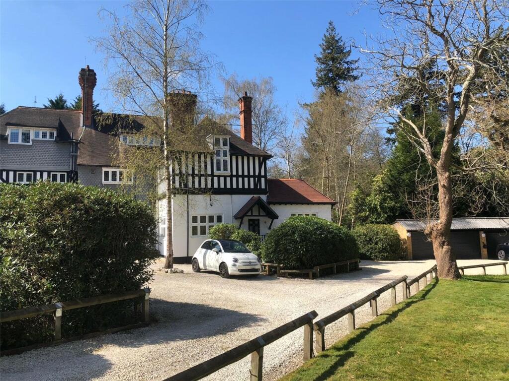 New Place, London Road, Sunningdale, Ascot, SL5 photo 2