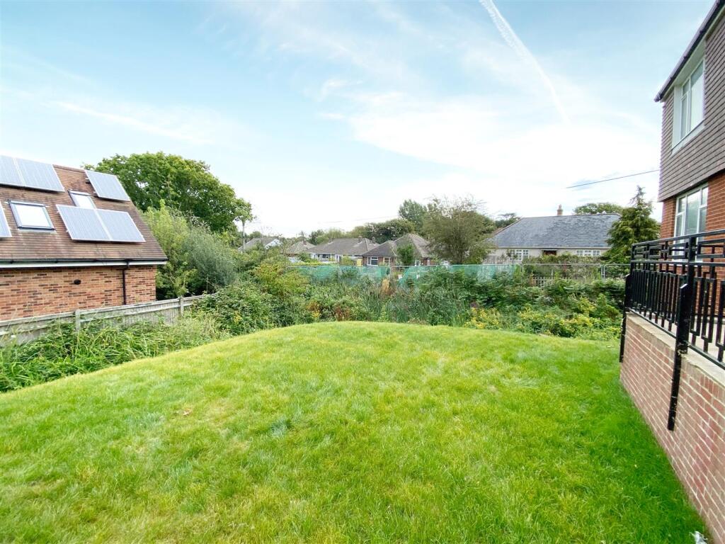 House in Tonbridge - More