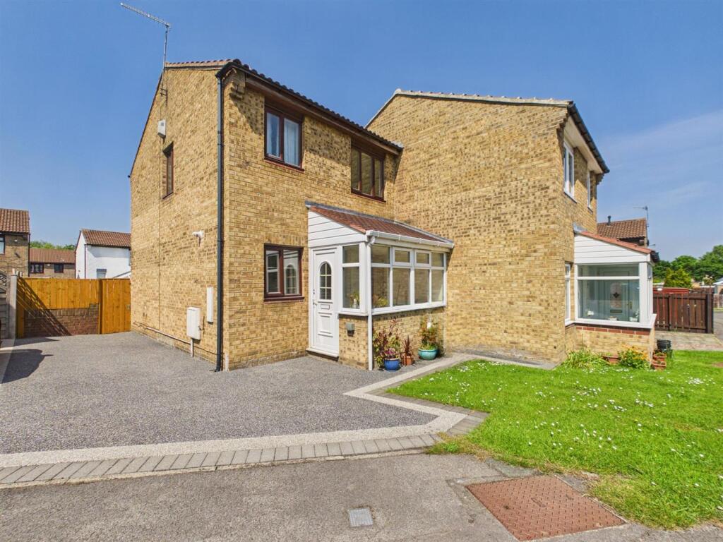 Main image of property: Broadbank, Wardley, Gateshead
