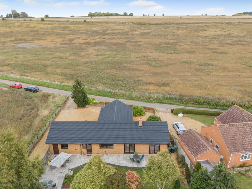 House in King's Lynn and West Norfolk, Ingoldisthorpe - View 2
