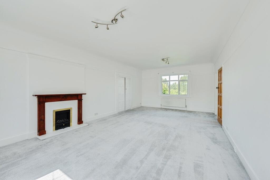 Ladbroke Road, Redhill, Surrey, RH1 - View 5