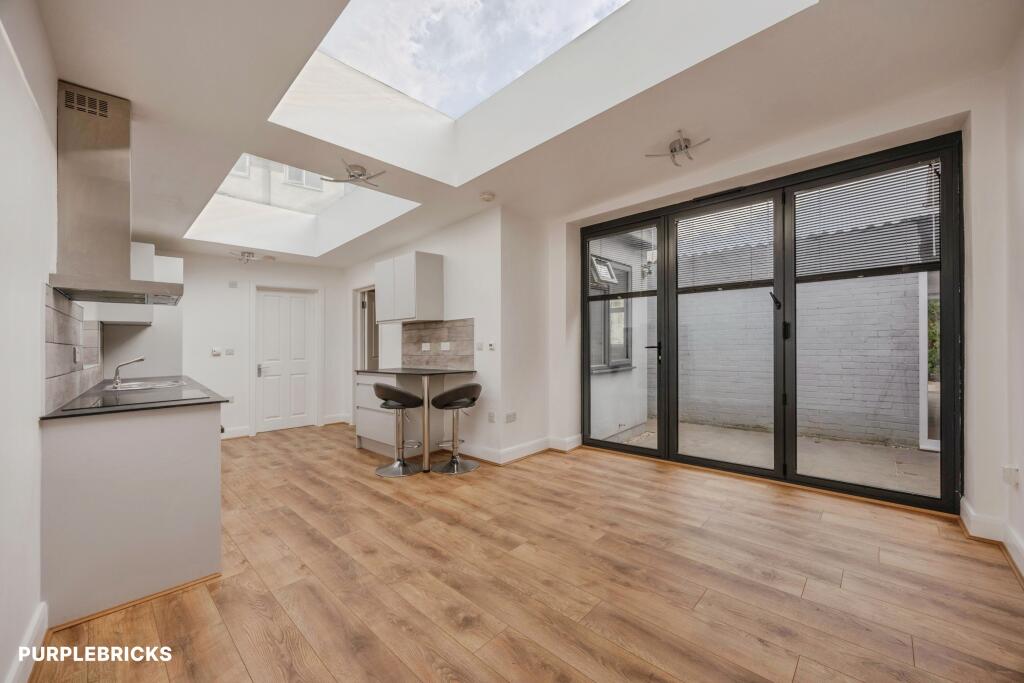 Main image of property: 9 Blunt Road, South Croydon, CR2
