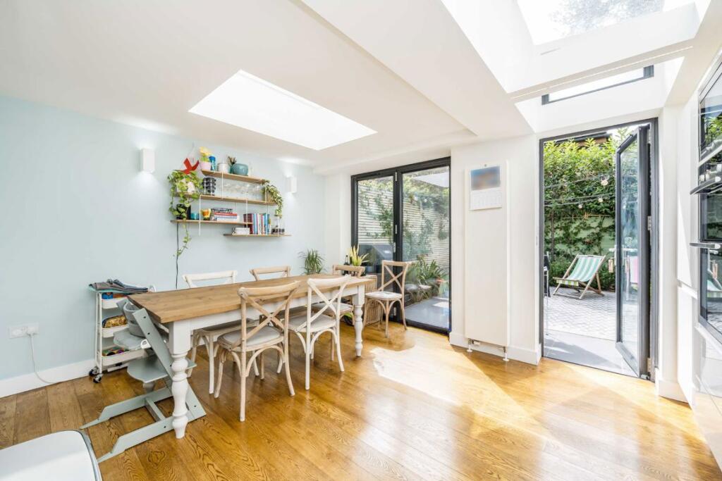 House in London, Maitland Park, Kentish Town - View 4