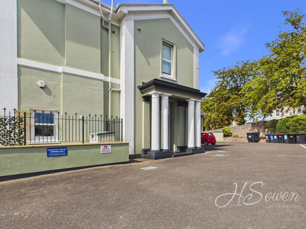 Apartment in Torquay - View 3