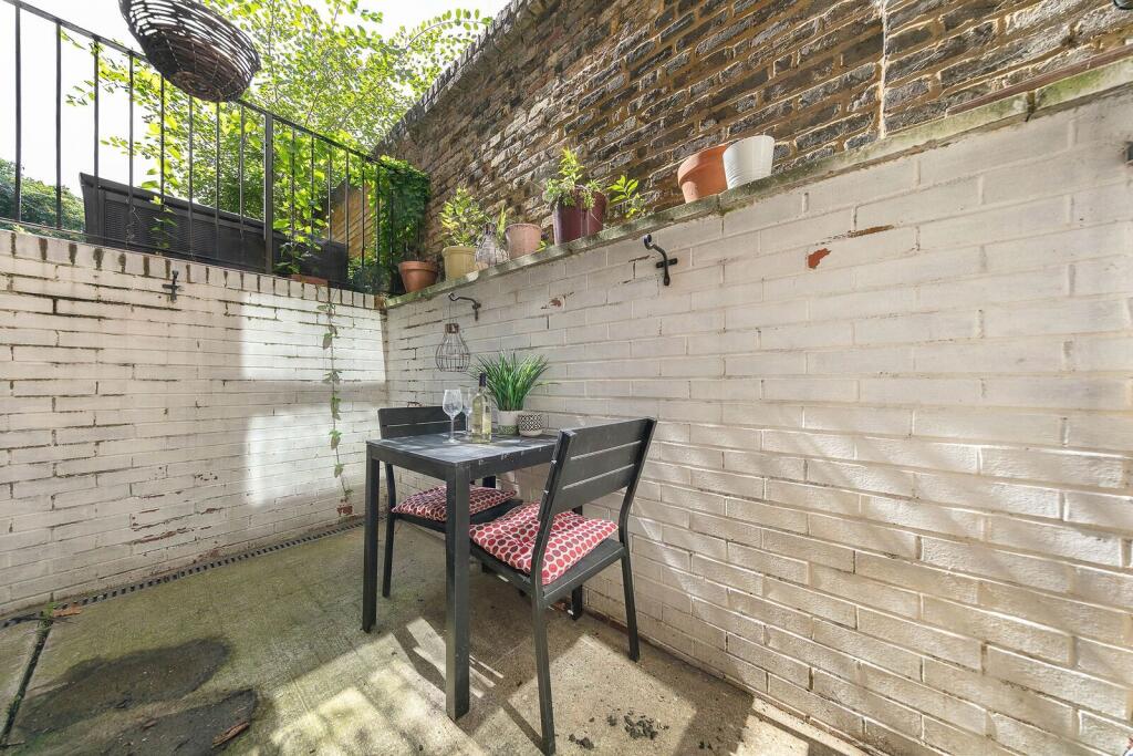 Apartment in London - View 4