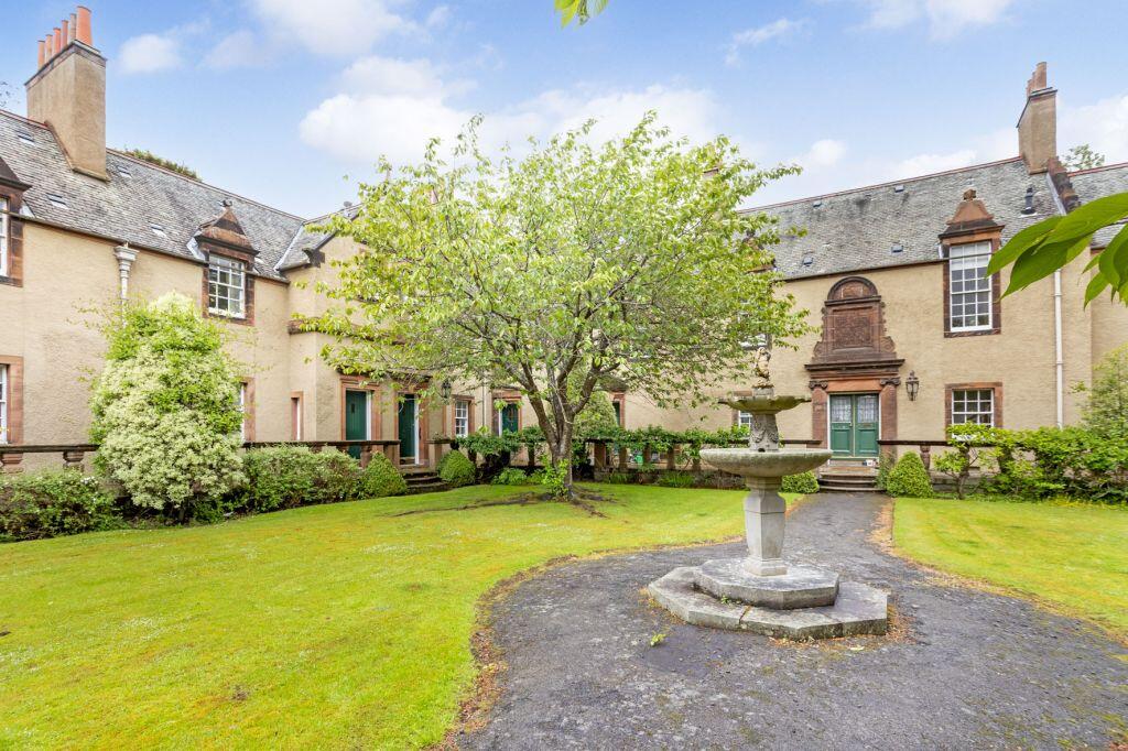 Main image of property: 52/3 Spylaw Bank Road, Edinburgh, EH13 0JE