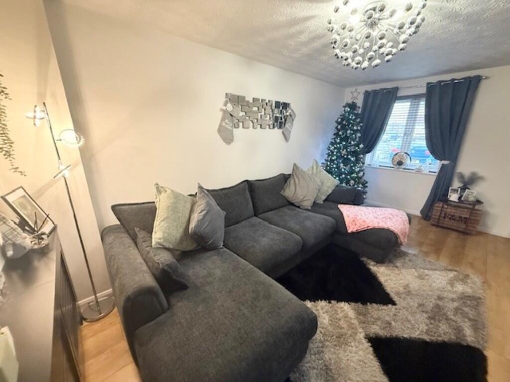 Linseed Avenue , Newark photo 4