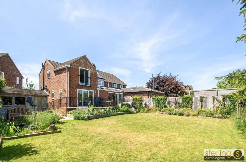 Main image of property: Deans Close, Tring