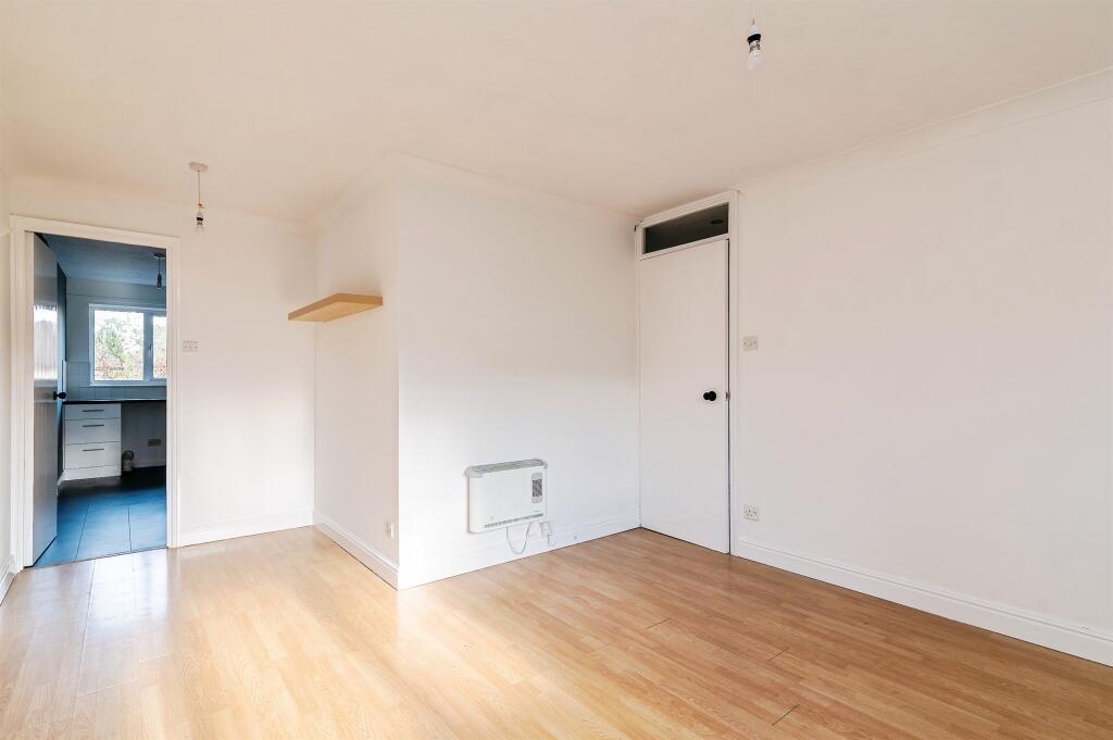 Apartment in Nottingham - View 4
