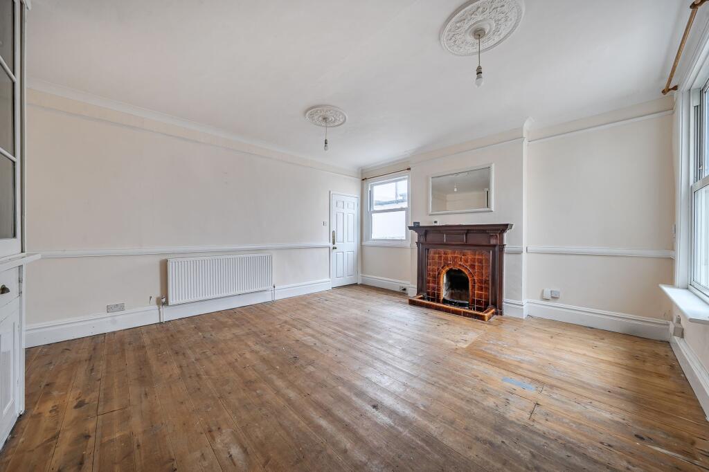 Apartment in Tonbridge - View 2
