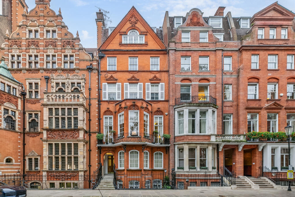 Main image of property: Cadogan Square, 
Knightsbridge, SW1X