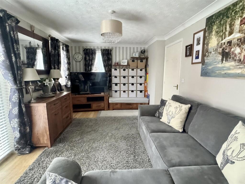 Brutton Way, Chard, Somerset, TA20 photo 3