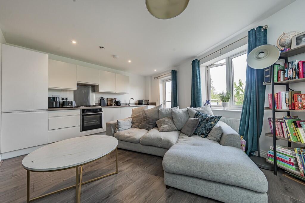 Apartment in London - View 5