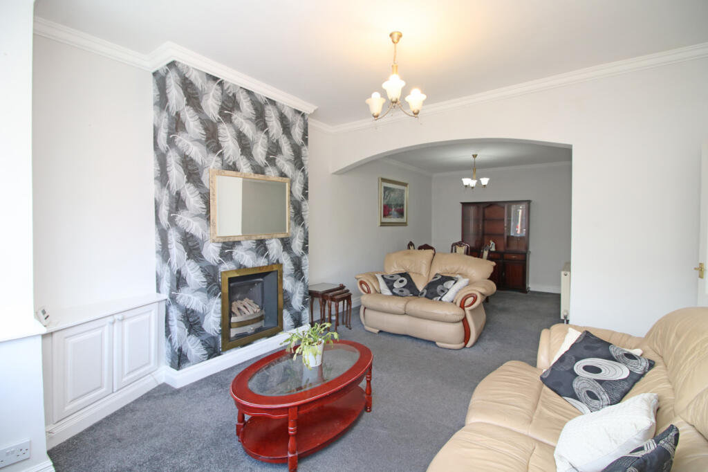 Dronsfield Road, Fleetwood, FY7 - More