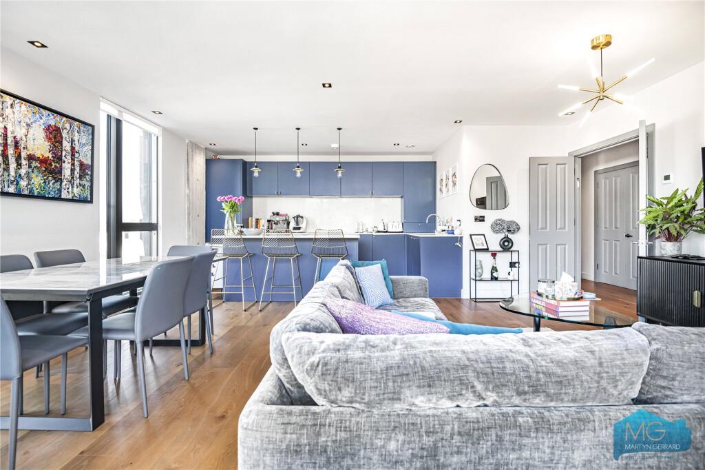 Main image of property: New Road, London, N8