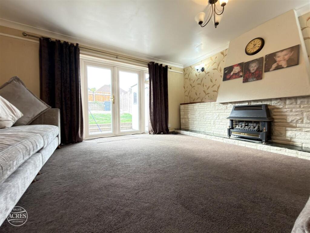 House in Birmingham, Perry Beeches - More