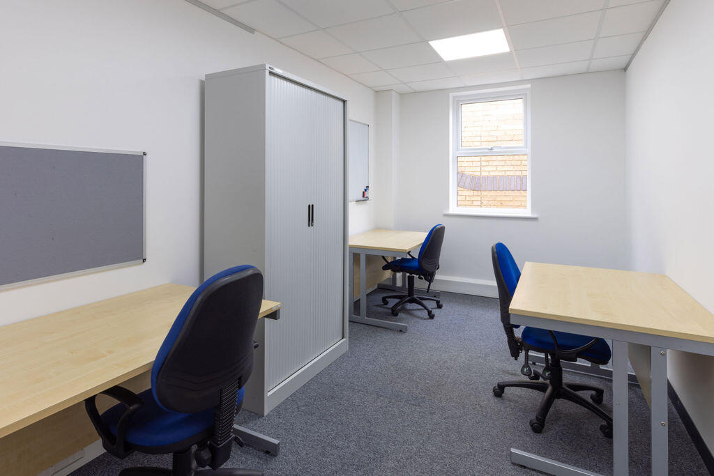 3 Person First Floor Office in Hitchin