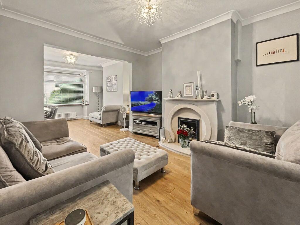 Cedar Grove, Prestwich, M25 photo 2
