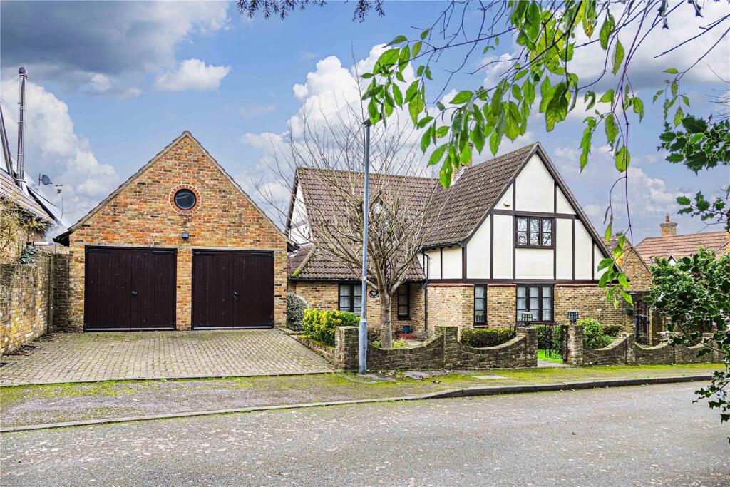 Main image of property: Castle Gateway, Berkhamsted, Hertfordshire, HP4