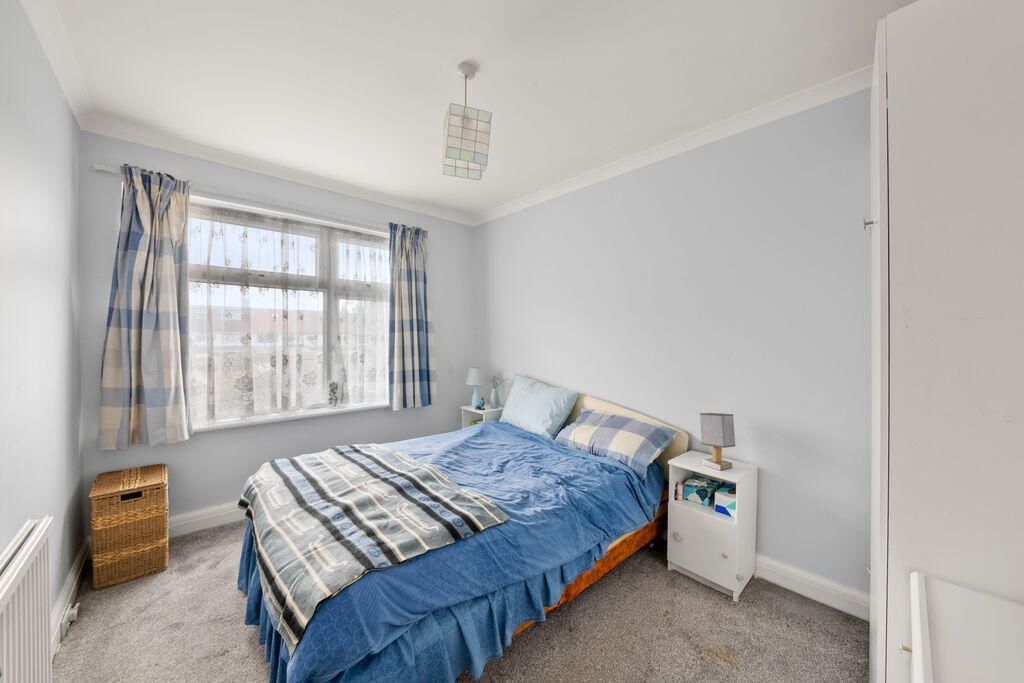 House in London, Perivale - More