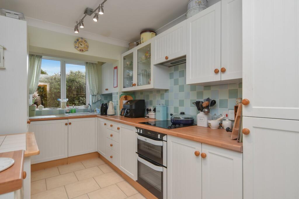 2-bed semi-detached on Richmond Avenue, Shoeburyness, Essex, SS3, £299,950