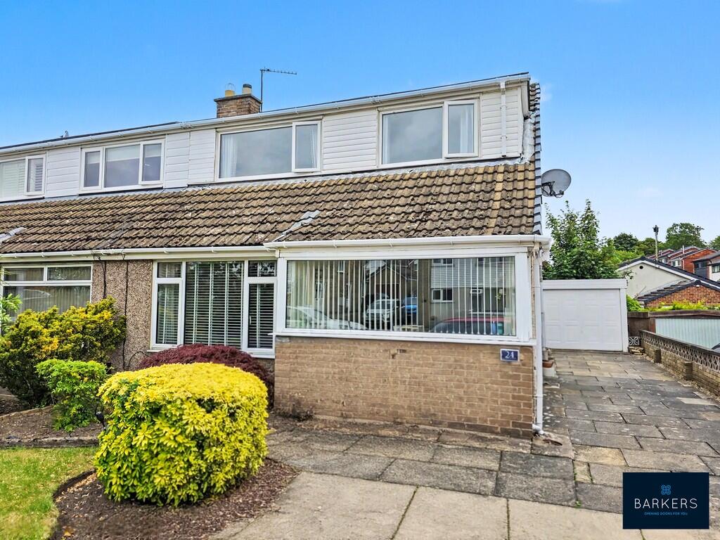 3-bed semi-detached on Brown Hill Drive, Birkenshaw, £279,950