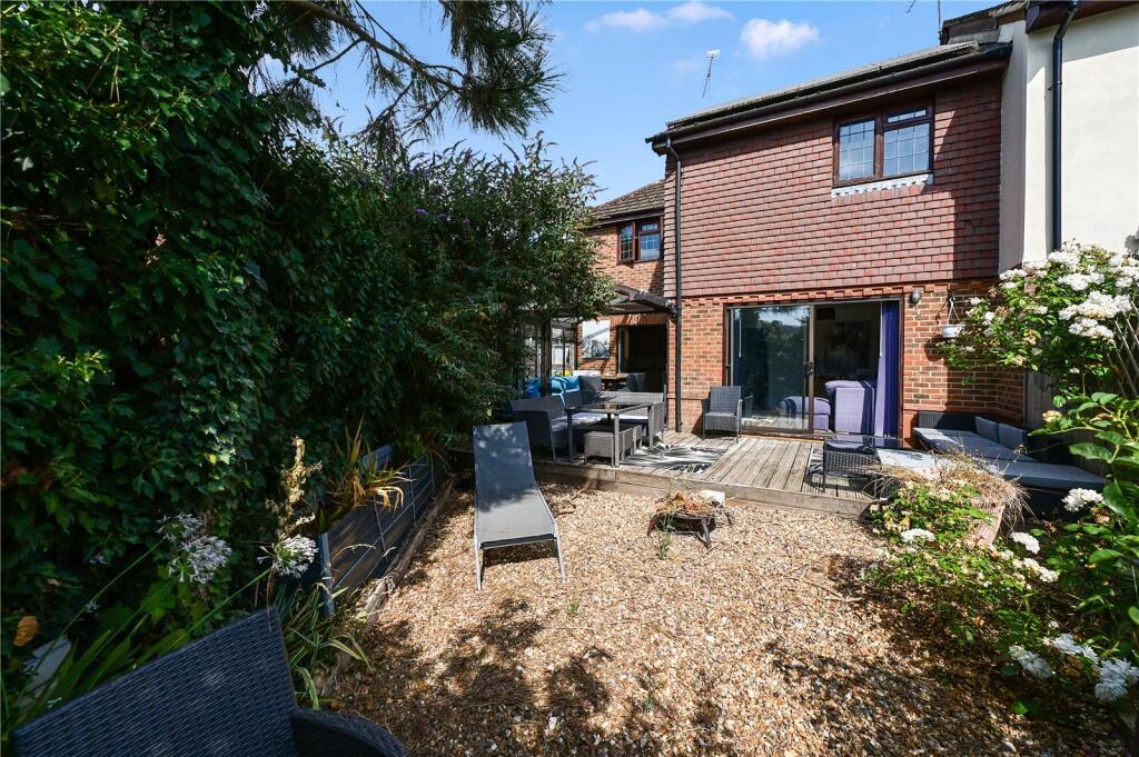 Main image of property: Bridge Mews, Tongham, Farnham, Surrey, GU10