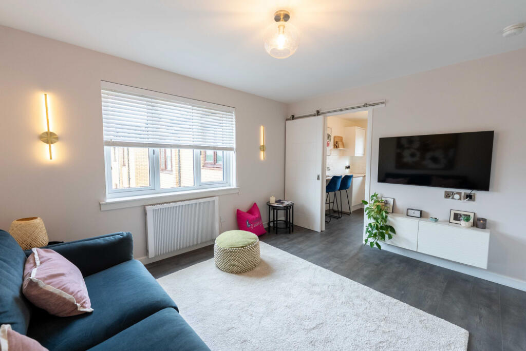 Apartment in Motherwell, North Lanarkshire - View 5