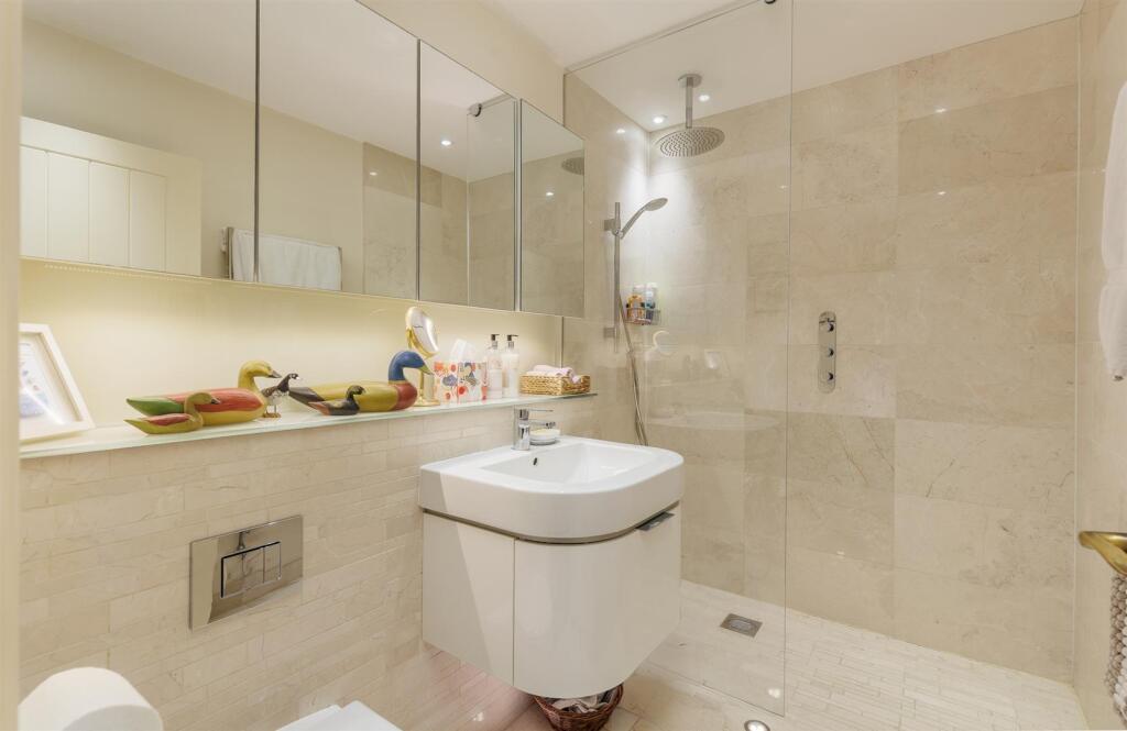 House in Cowes, Isle of Wight - View 5
