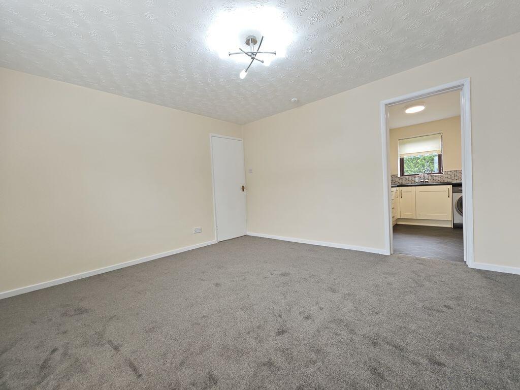 Apartment in Carlisle, Newtown - More