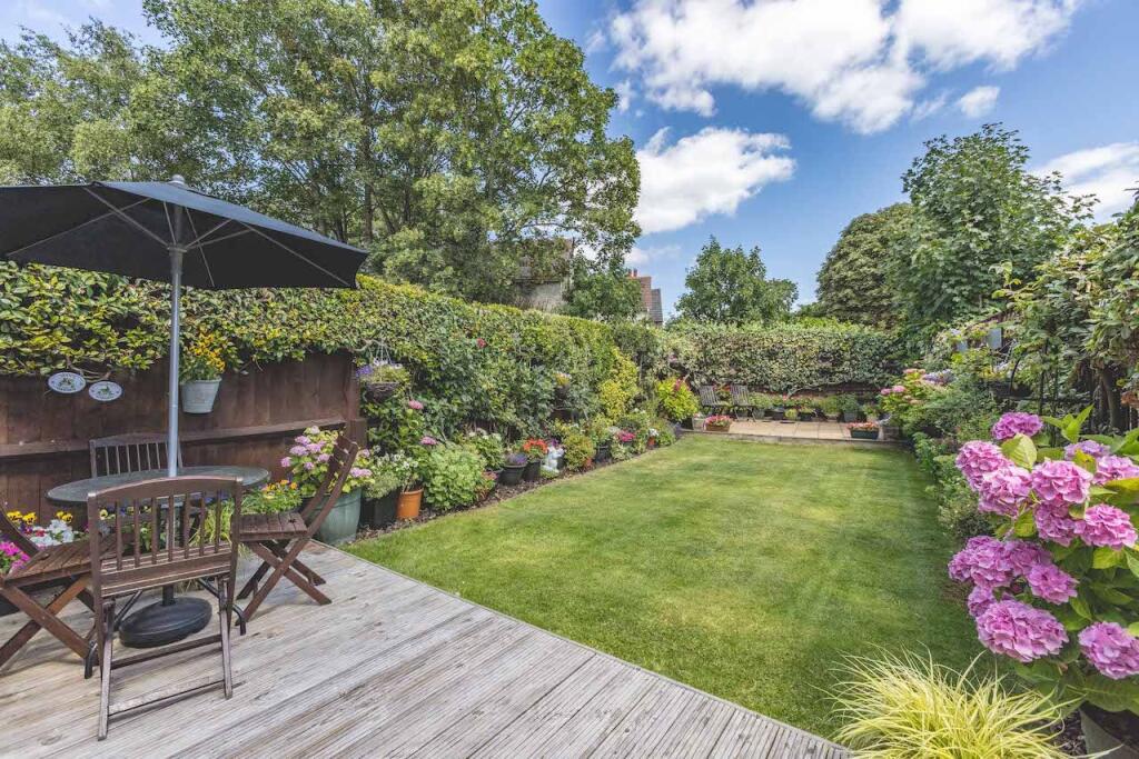 House in Slough - View 2