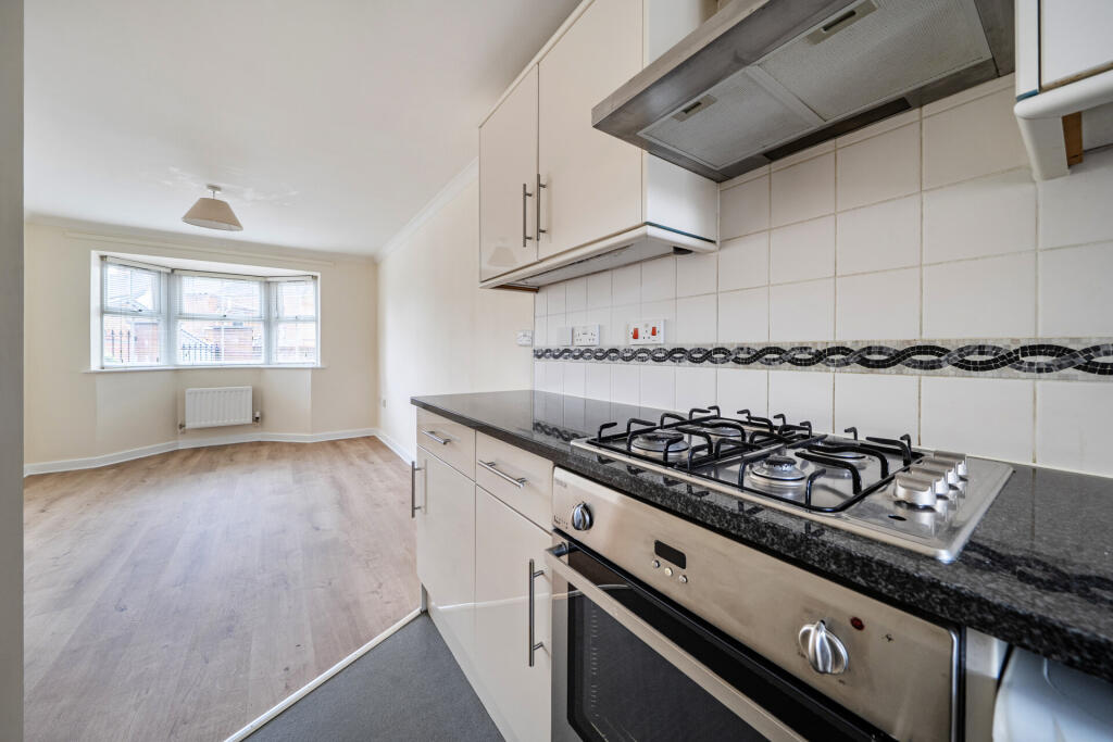 Apartment in Taunton - View 5