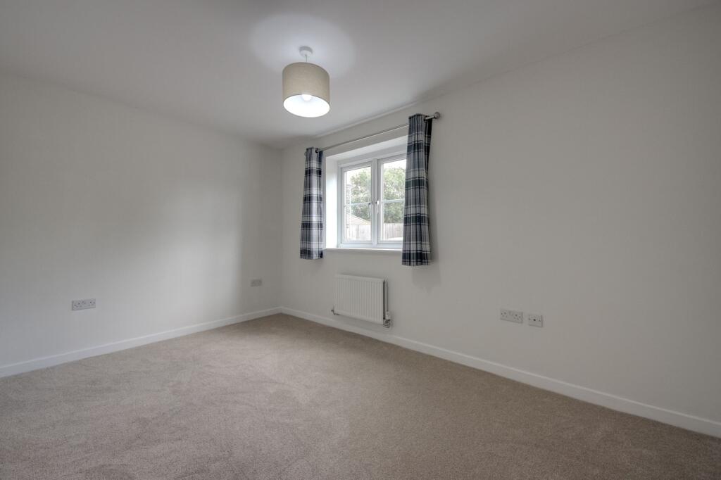 Apartment in Watford - View 5