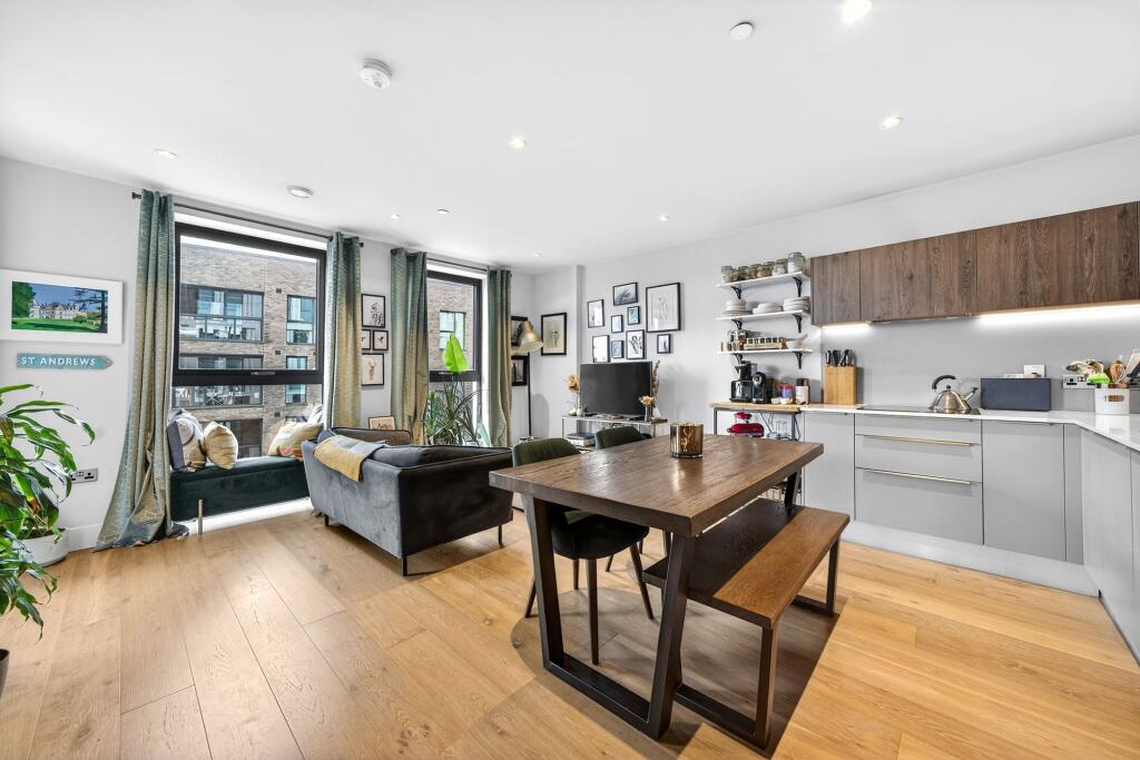 St. Josephs Street, Brogan House, SW8 - View 3