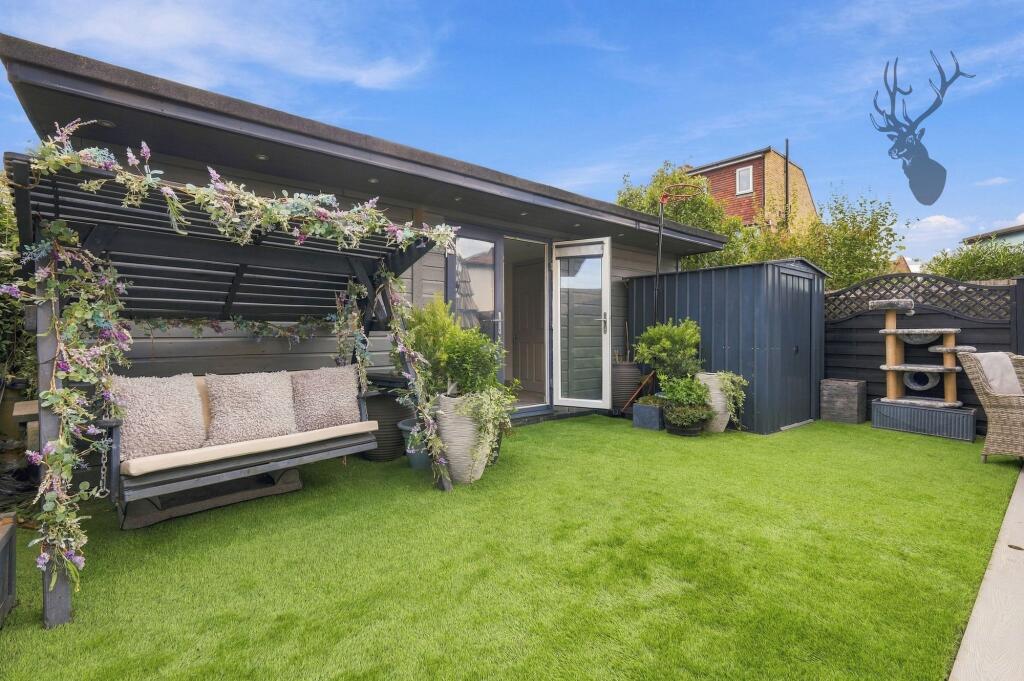 House in London - View 2