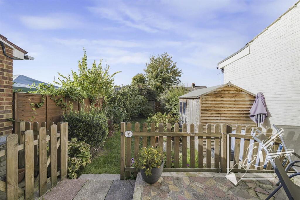 House in Dartford - View 3